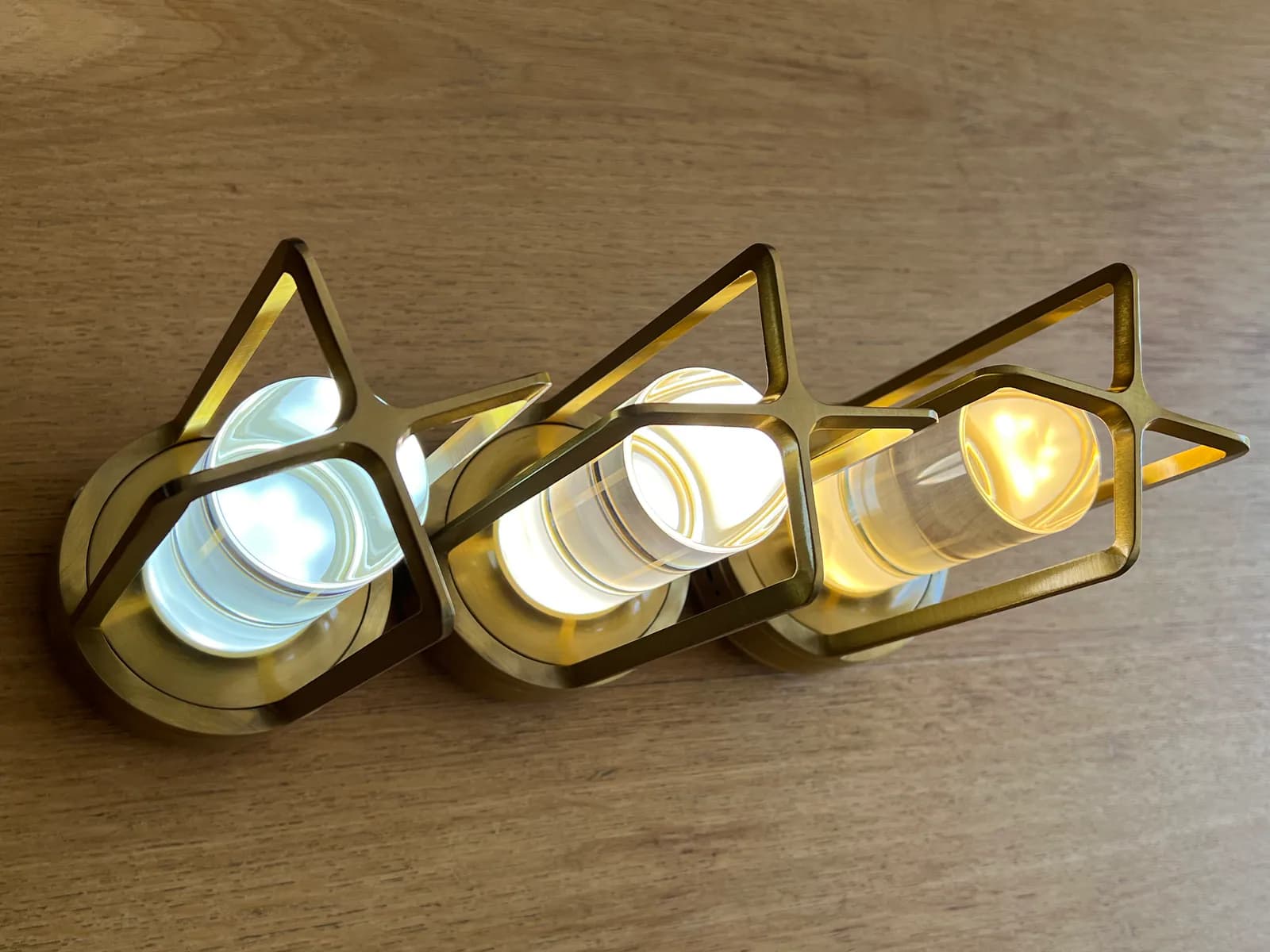 Lanta Gold Gastro-Tischleuchte als Gastrolampe