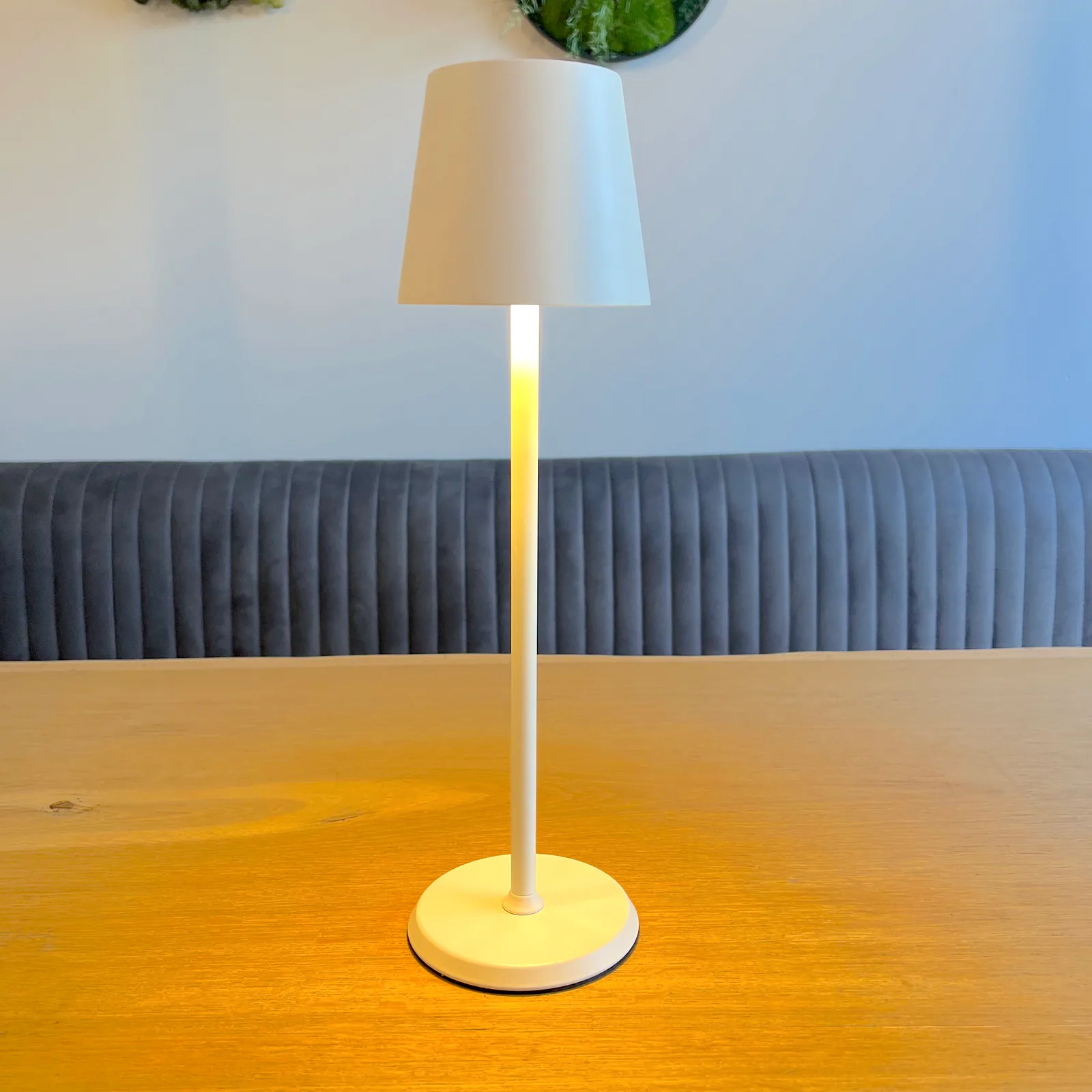 Norda Cream Gastro-Tischleuchte als Gastrolampe